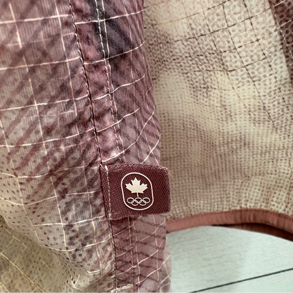 RARE Lululemon Team Canada Paris 2024 COC Translucent Hooded Jacket, Size M - Picture 11 of 16